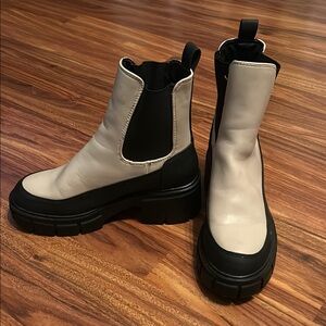 Step into these super cool slip on boots , New never worn